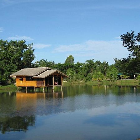 Isaan Perazim Park Hotell Roi Et Exteriör bild