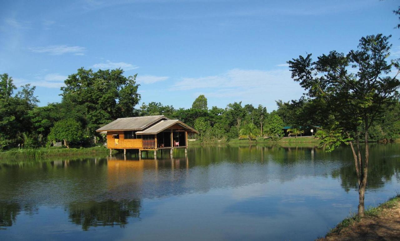 Isaan Perazim Park Hotell Roi Et Exteriör bild