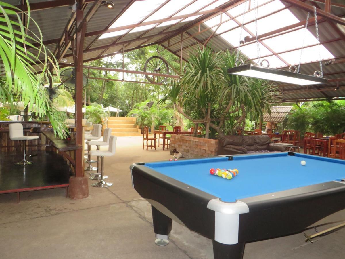 Isaan Perazim Park Hotell Roi Et Exteriör bild