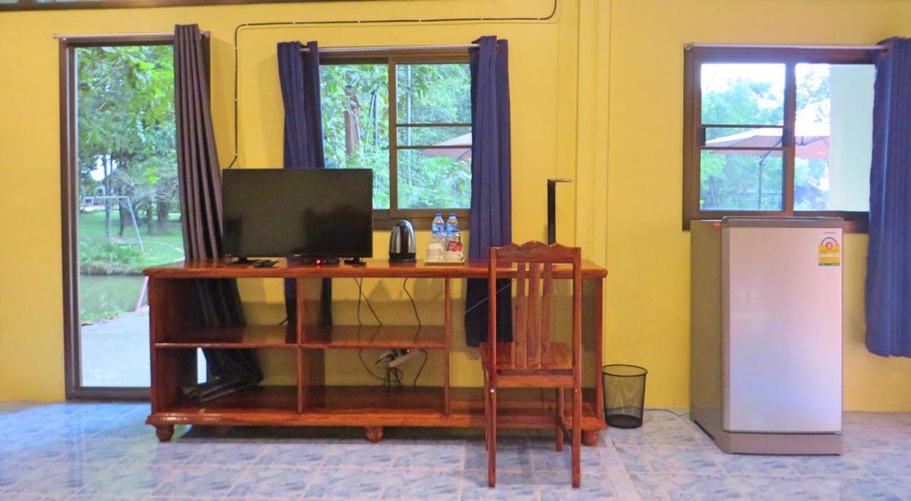 Isaan Perazim Park Hotell Roi Et Exteriör bild