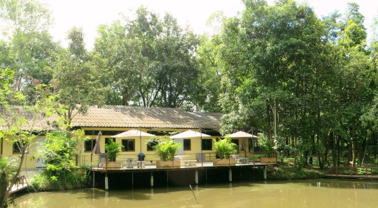Isaan Perazim Park Hotell Roi Et Exteriör bild