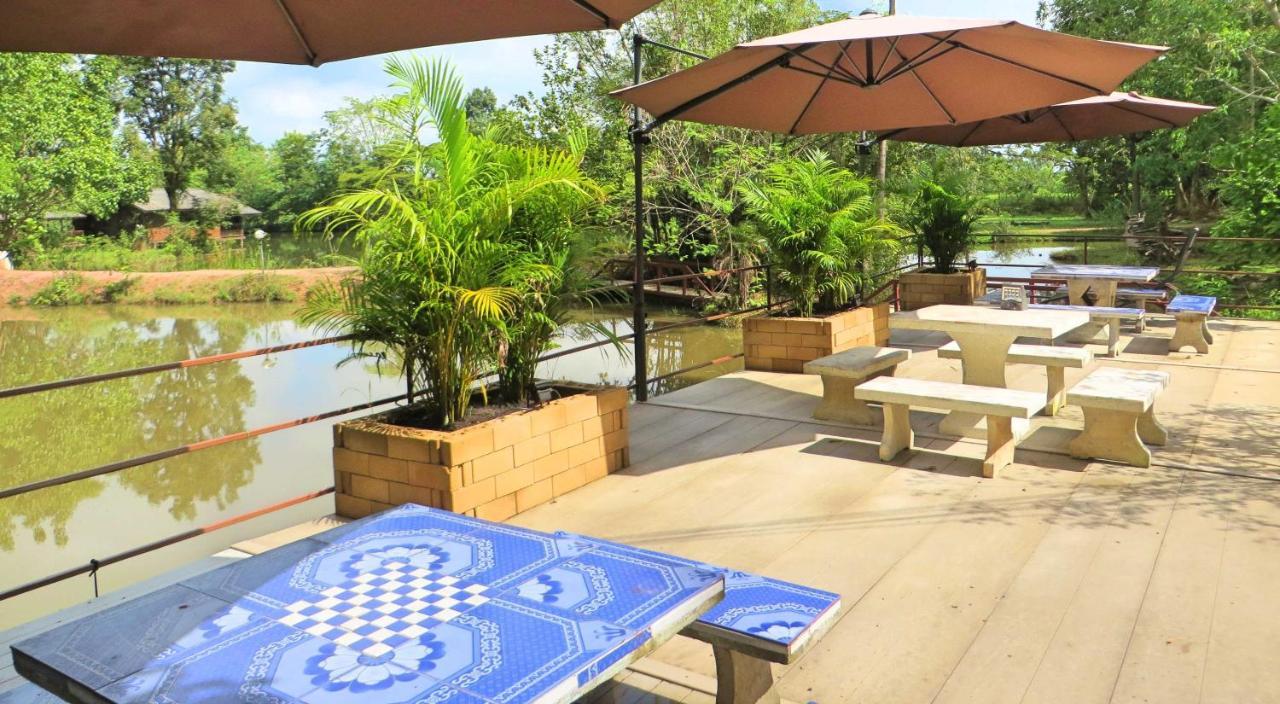 Isaan Perazim Park Hotell Roi Et Exteriör bild