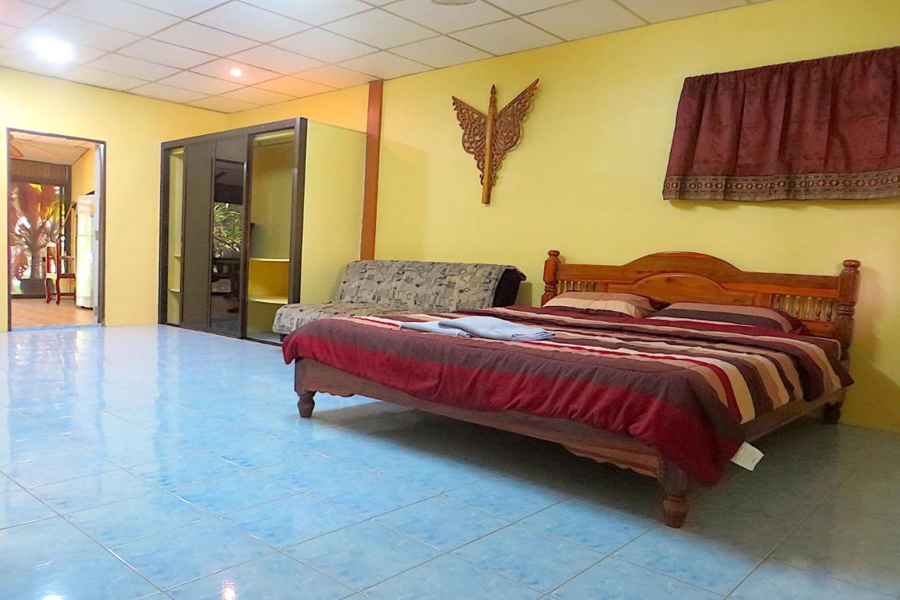 Isaan Perazim Park Hotell Roi Et Exteriör bild