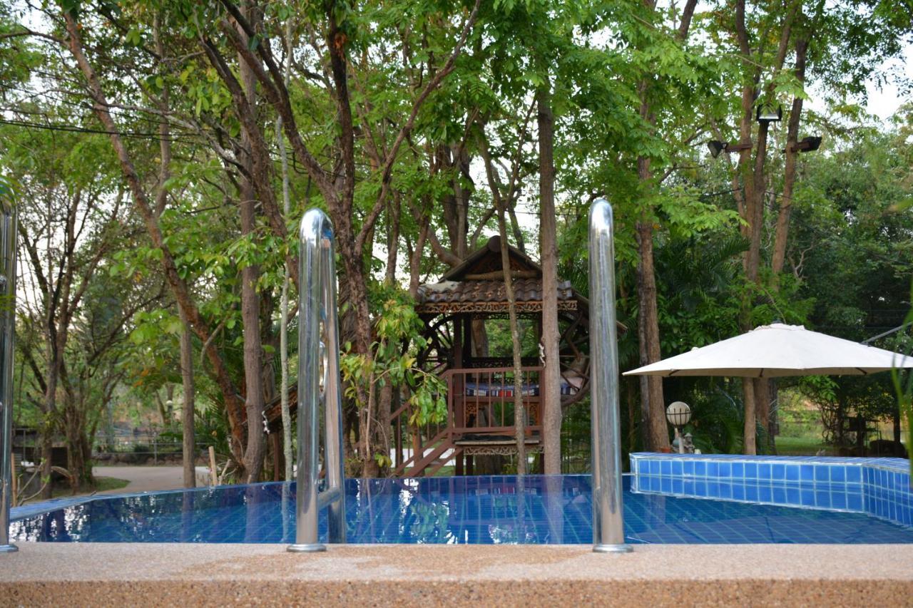 Isaan Perazim Park Hotell Roi Et Exteriör bild