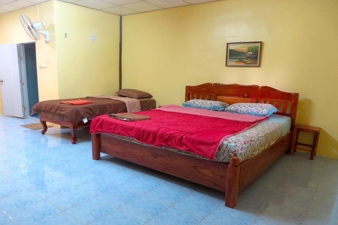 Isaan Perazim Park Hotell Roi Et Exteriör bild